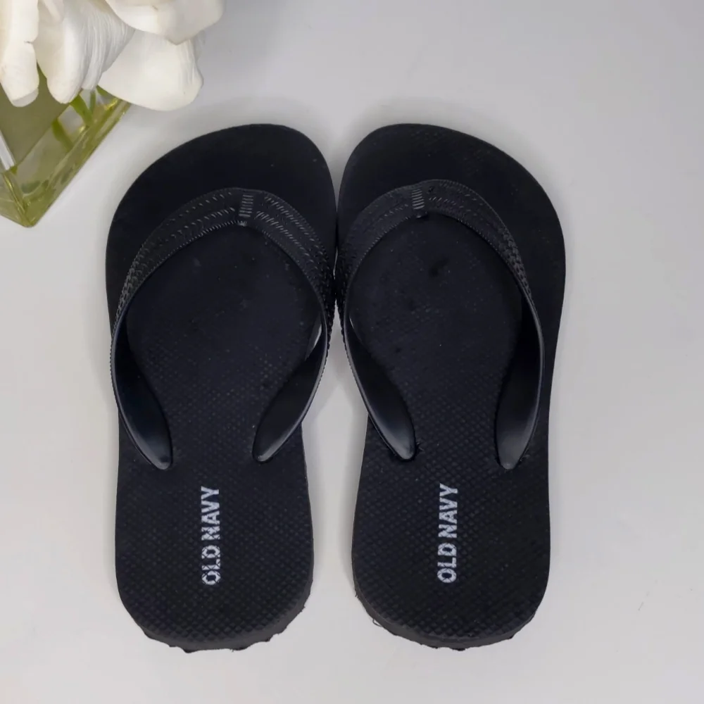 Old Navy Kids Sandals Flip Flops Black Size 12-13